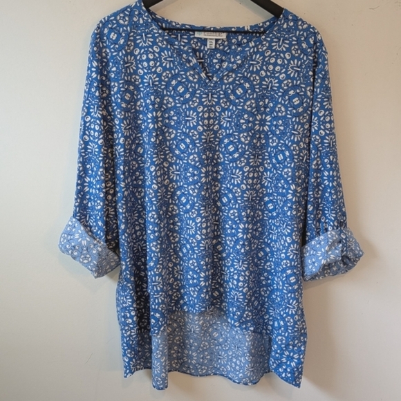 Coolibar Tops - Coolibar Women's Blue White Floral Santa Barbara Tunic Top UPF 50 XXL